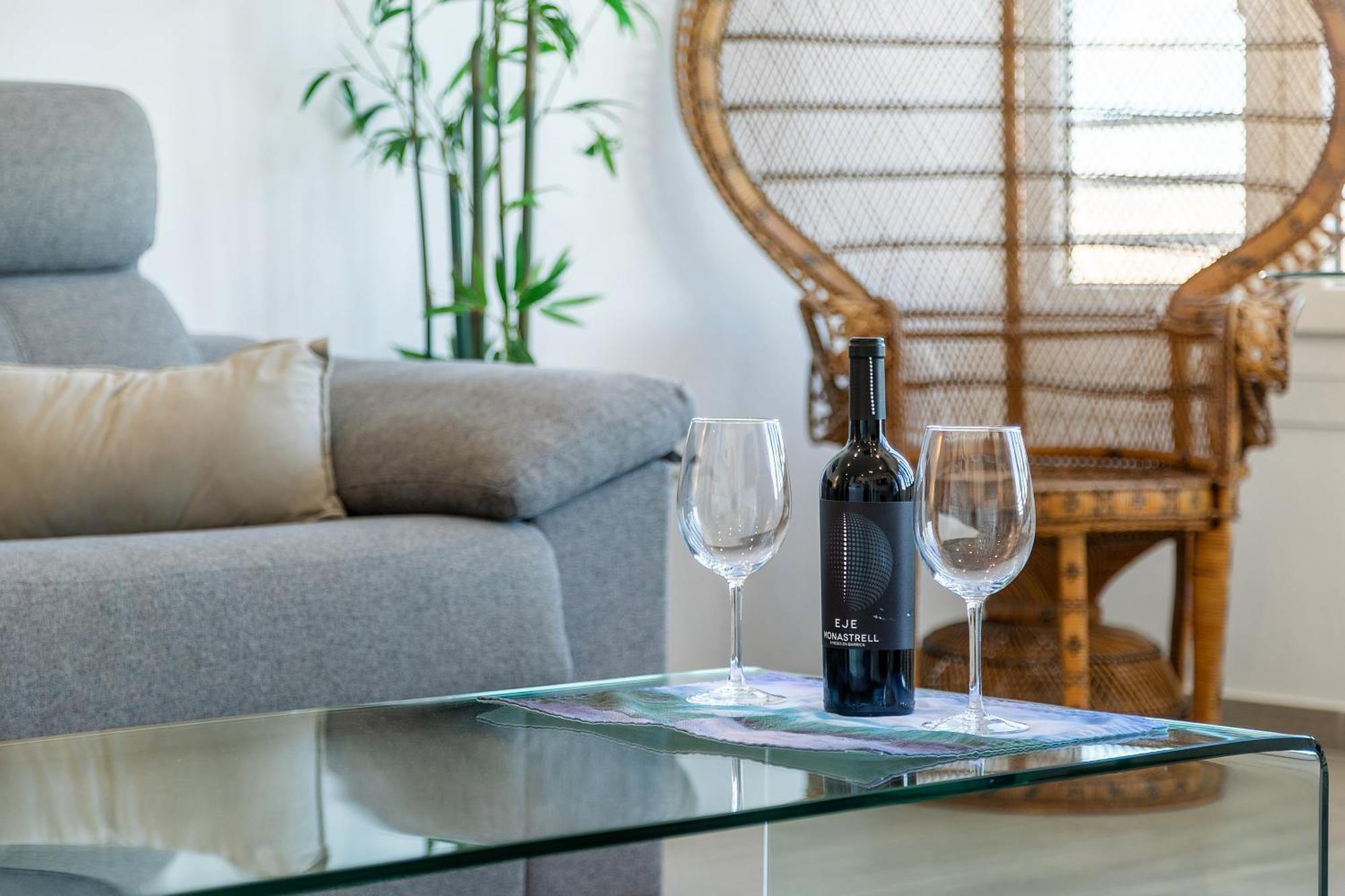 Sky Suites Alicante Buitenkant foto